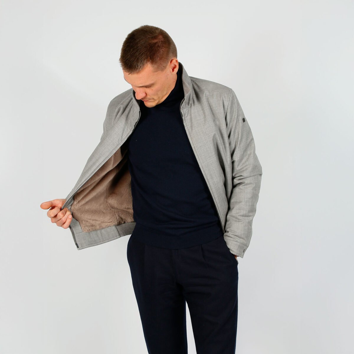 Jacket Van Duno In Het Grijs In Model Korte Jas Met Ritssluiting En Opstaande Kraag