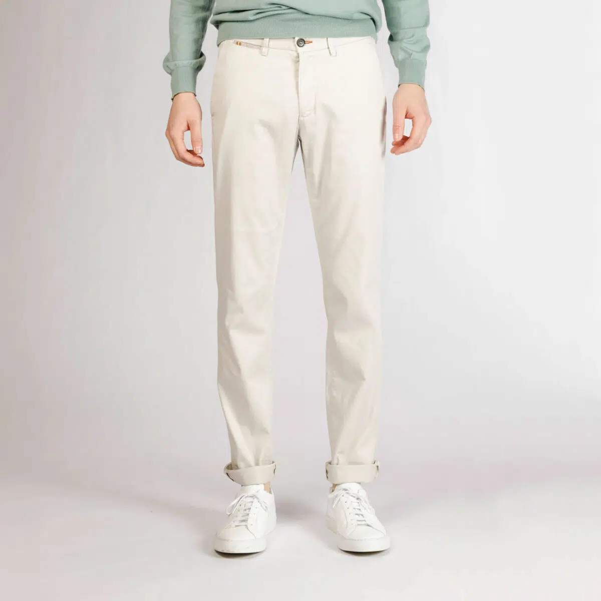 Chino Van Zilton In Het Beige In Model