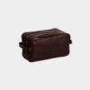 Make-up Tas Van The Chesterfield Brand In Het Bruin In Model