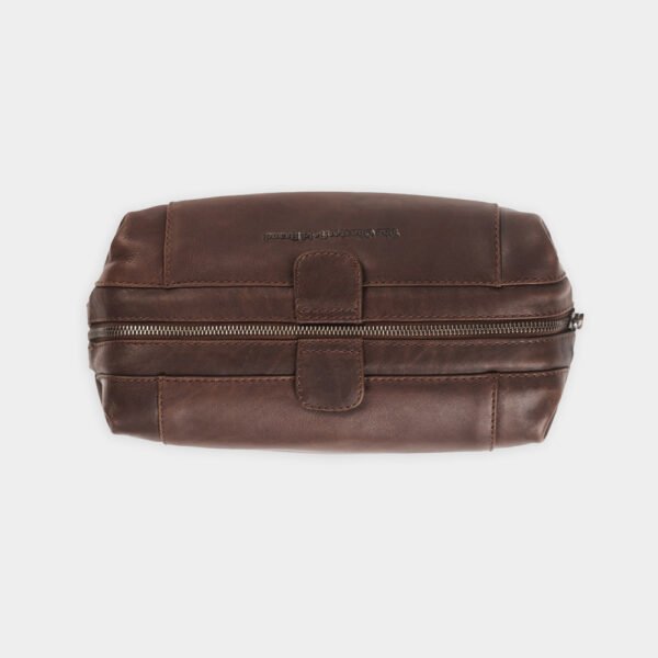 Make-up Tas Van The Chesterfield Brand In Het Bruin In Model