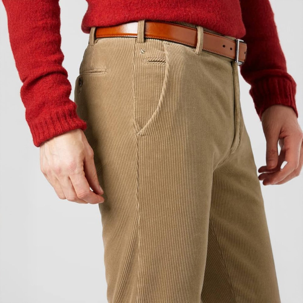 Chino Van Meyer In Het Beige In Model Bonn Superstretch Premium Corduroy Chino