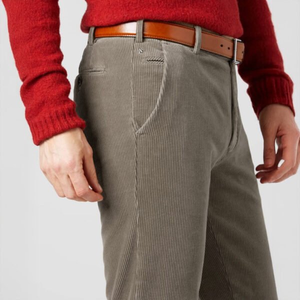 Chino Van Meyer In Het  In Model Bonn Superstretch Premium Corduroy Chino
