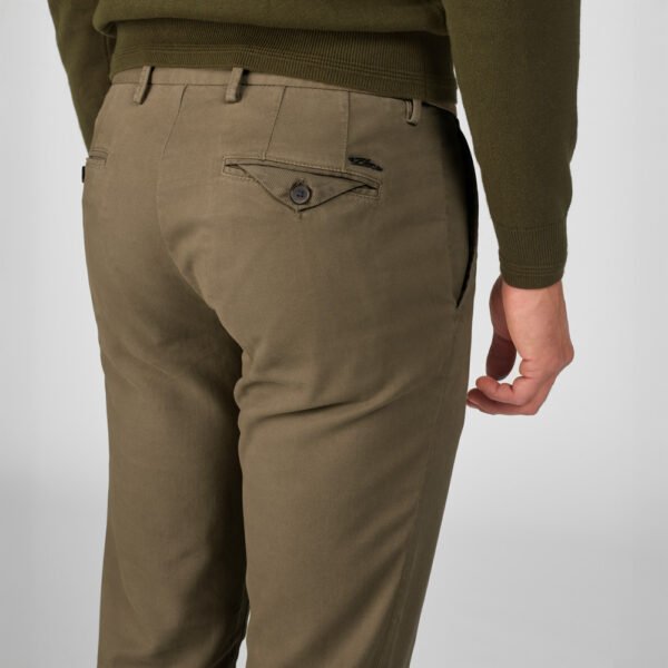 Chino Van Zilton In Het Groen In Model Casual Chino In Zachte Katoenstretch Met Moderne En Stijlvolle Uitstraling.