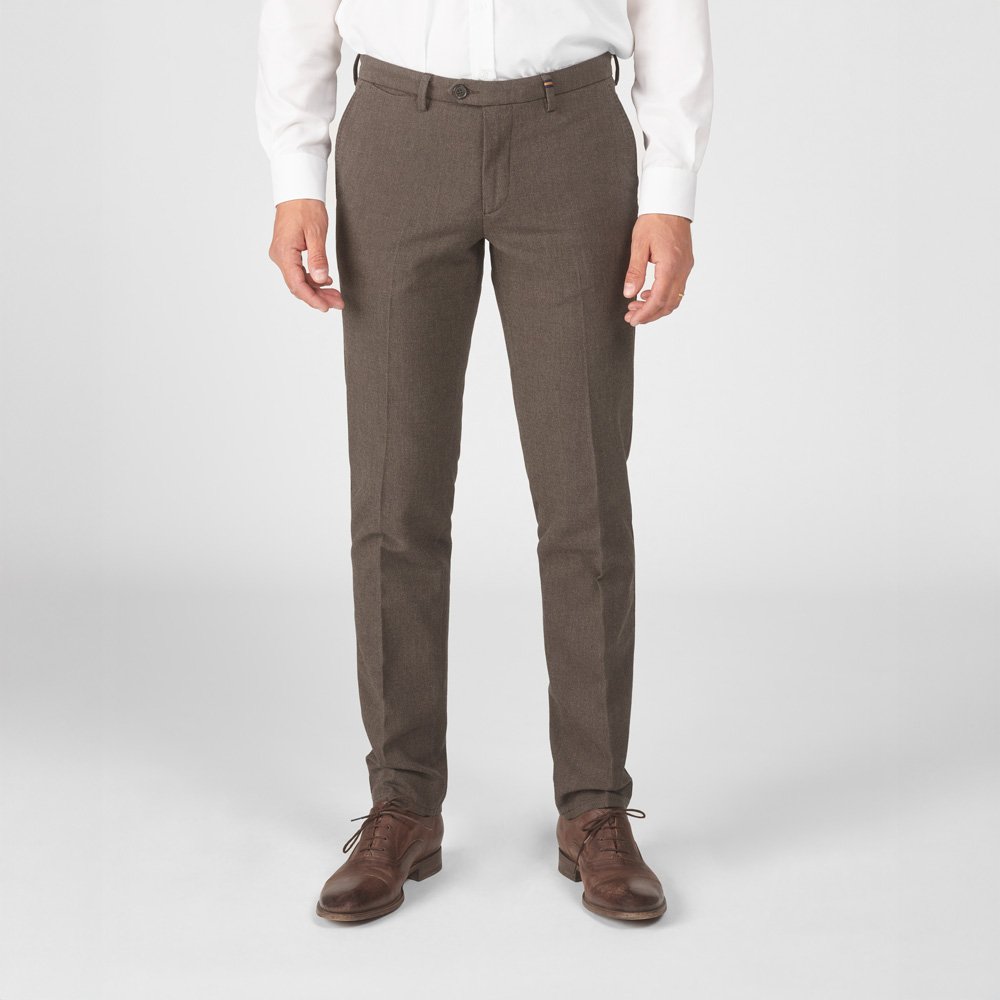 Chino Van Zilton In Het Bruin In Model Geklede Broek Met Fijne Microstructuur En Stijlvolle, Tijdloze Uitstraling.