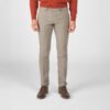 Chino Van Zilton In Het Beige In Model Geklede Wollen Broek Met Visgraatmotief En Moderne, Stijlvolle Uitstraling.