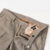 Chino Van Zilton In Het Beige In Model Geklede Wollen Broek Met Visgraatmotief En Moderne, Stijlvolle Uitstraling.