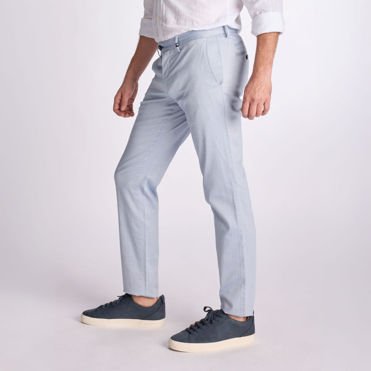 Chino Van Zilton In Het Blauw In Model Magnus
